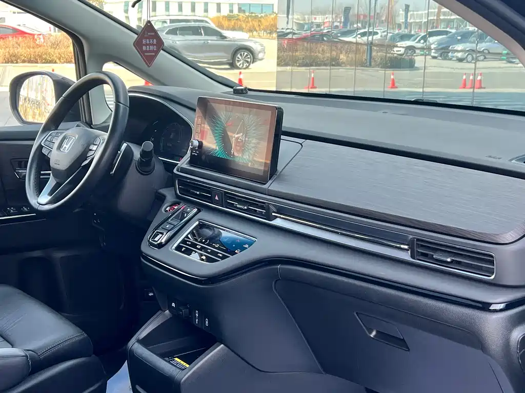 Alison 2022 2.0L e:HEV Deluxe Edition купить на сайте DeffCars
