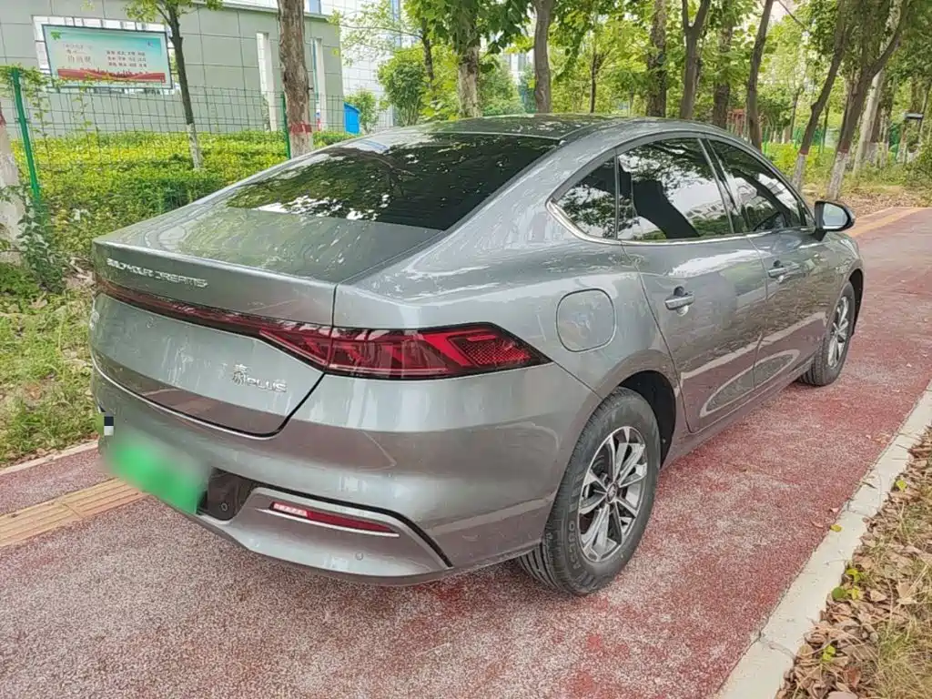 Qin Plus 2024 Honor Edition DM-i 55KM Leading Type купить на сайте DeffCars