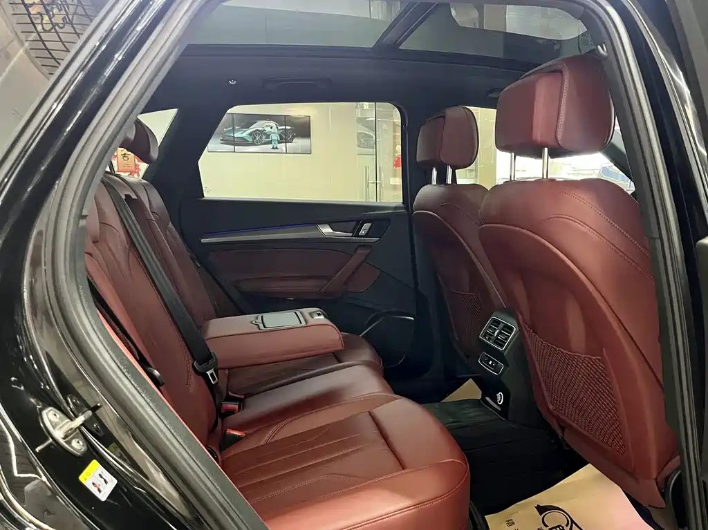Audi Q5L 2025 40 TFSI luxury and dynamic model купить на сайте DeffCars