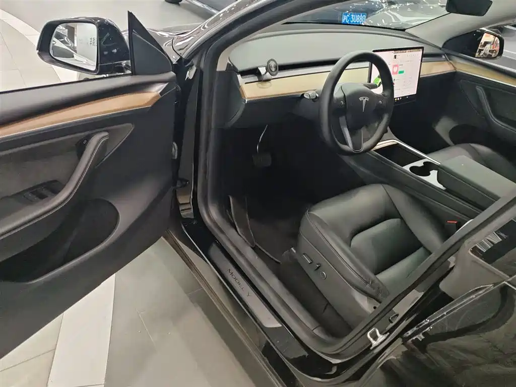 Model Y 2021 standard range rear-wheel drive version купить на сайте DeffCars