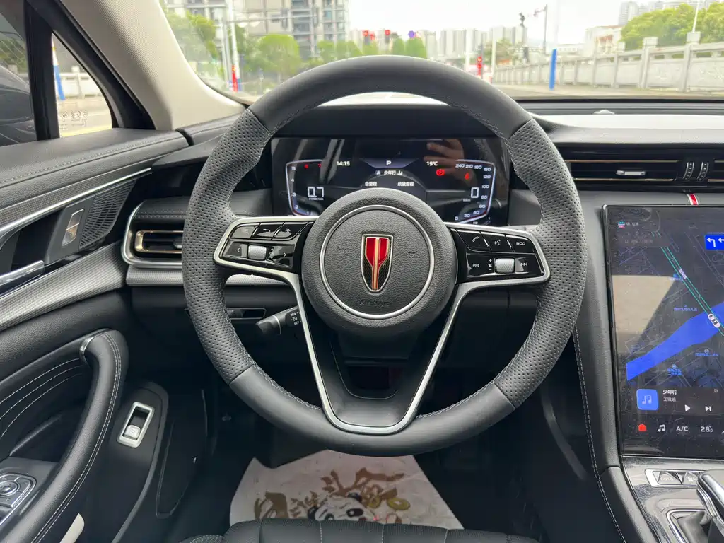 Hongqi H5 2023 1.5T DCT Zhilian Qiyun Edition купить на сайте DeffCars