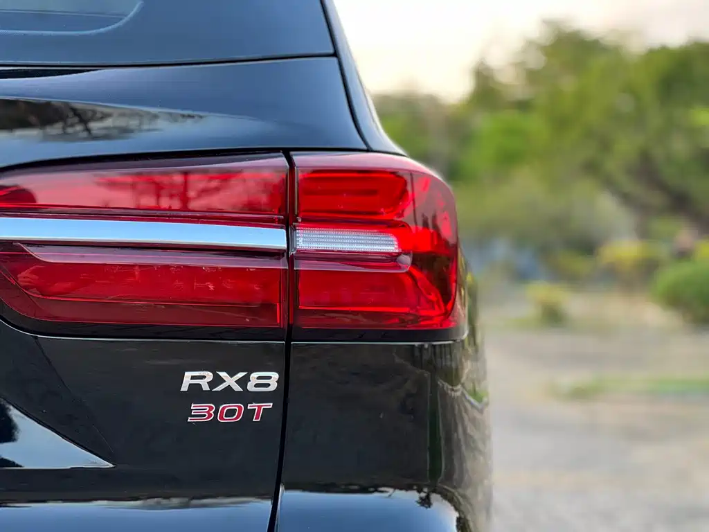 Roewe RX8 2018 30T Intelligent Network 2WD Extreme Edition купить на сайте DeffCars