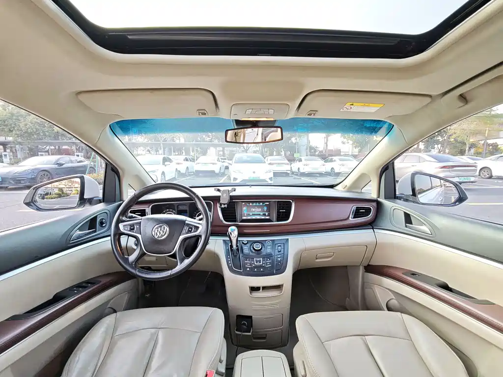 Buick GL8 2017 25S Premium Type National V купить на сайте DeffCars