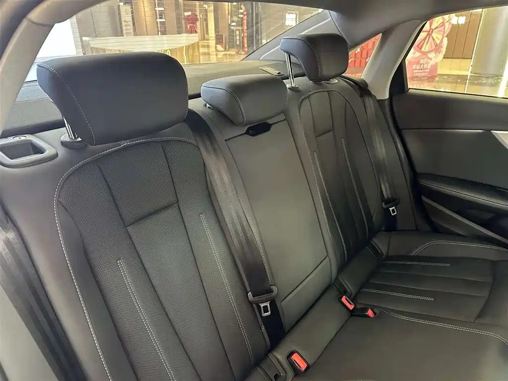 Audi A4L 2020 40 TFSI Fashionable and Elegant купить на сайте DeffCars
