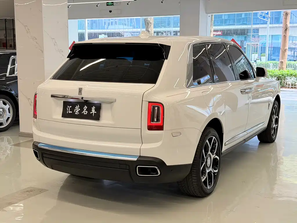 Cullinan 2018 four-seat version купить на сайте DeffCars