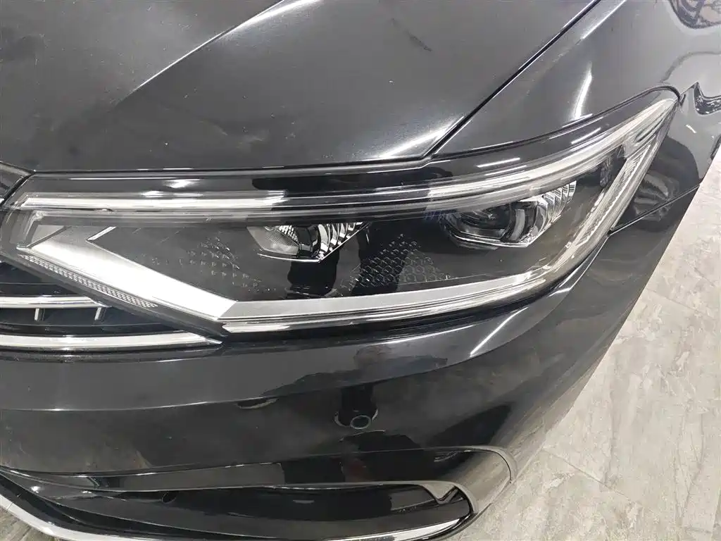 Magotan 2023 2 million commemorative edition 280TSI DSG leading model купить на сайте DeffCars