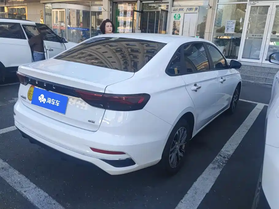 Emgrand 2026 4 million commemorative model 1.5L CVT star type купить на сайте DeffCars