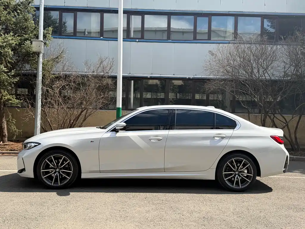 BMW 3 Series 2023 320Li M Sports Package купить на сайте DeffCars