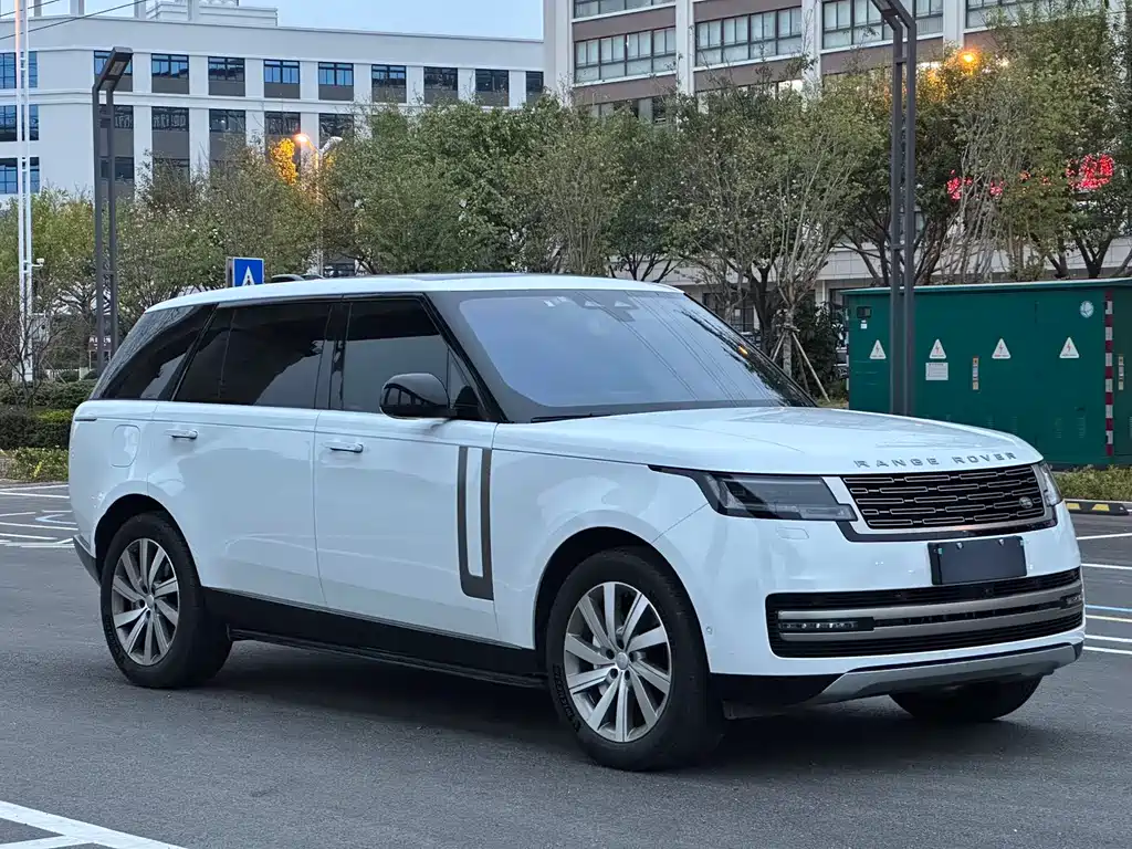 Range Rover 2024 3.0 L6 400PS Extended Edition, seven seats купить на сайте DeffCars