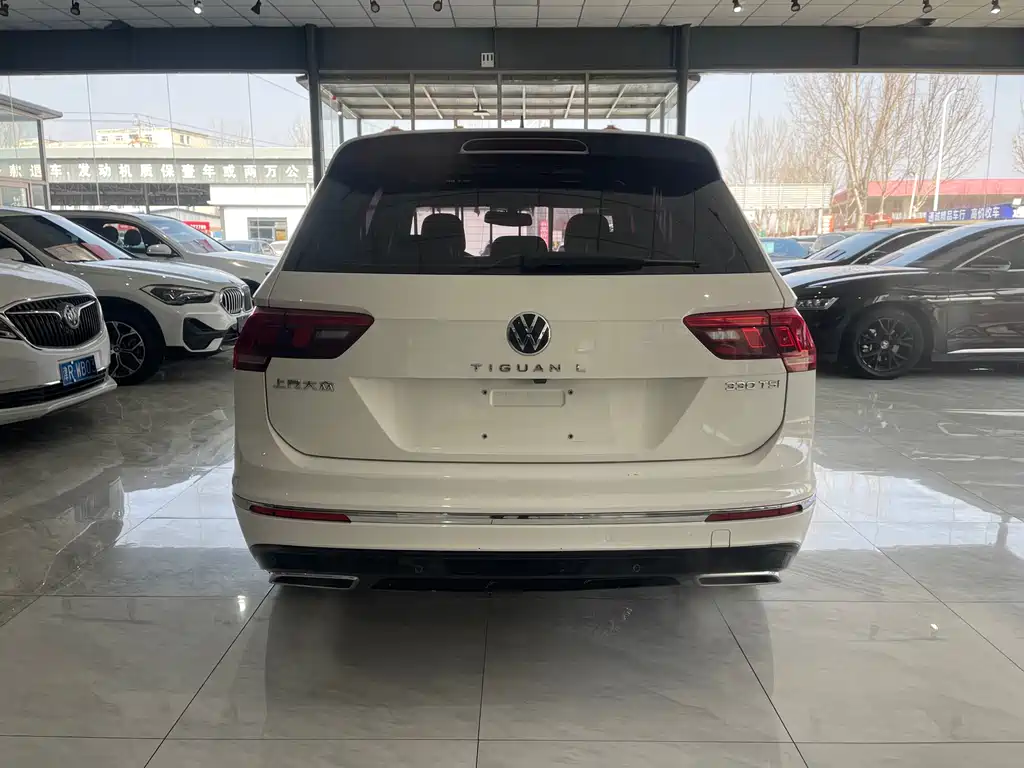 Tiguan L 2021 330TSI automatic two-wheel drive R-Line flagship version купить на сайте DeffCars