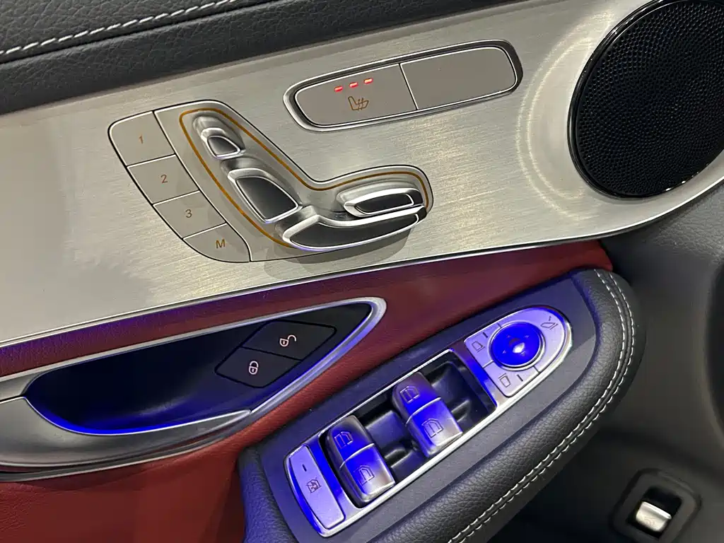 Mercedes-Benz GLC Coupe 2023 GLC 260 4MATIC Coupe SUV купить на сайте DeffCars