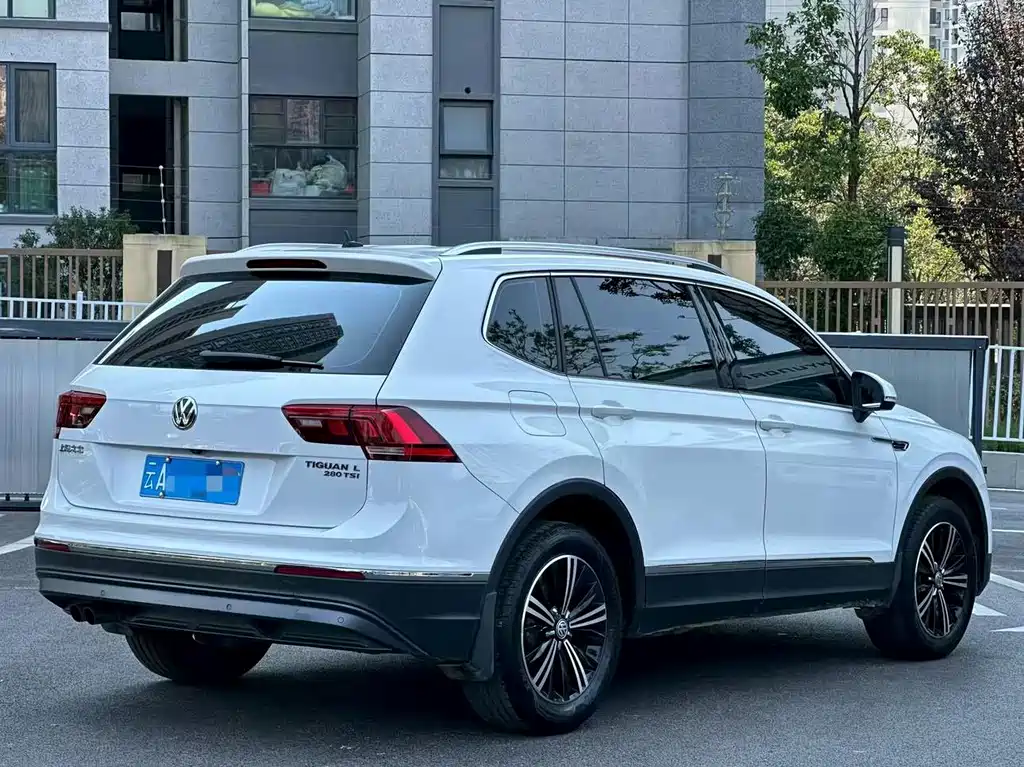 Tiguan L 2019 facelift 280TSI automatic two-wheel drive panoramic comfort version National VI купить на сайте DeffCars