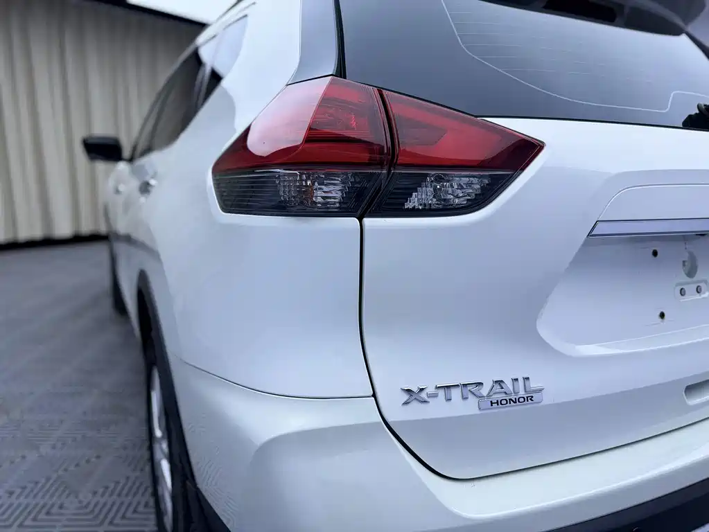 X-Trail 2022 2.0L 2WD Intelligent Link Premium Edition купить на сайте DeffCars