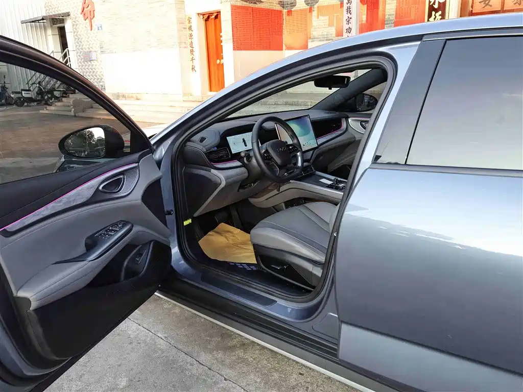 Seal 2024 Honor Edition DM-i 1.5L 121km Luxury Model купить на сайте DeffCars