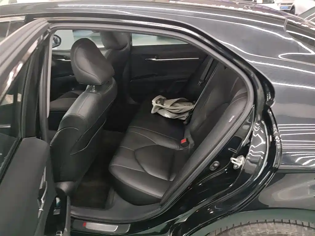 Camry 2021 2.0G Deluxe Edition купить на сайте DeffCars