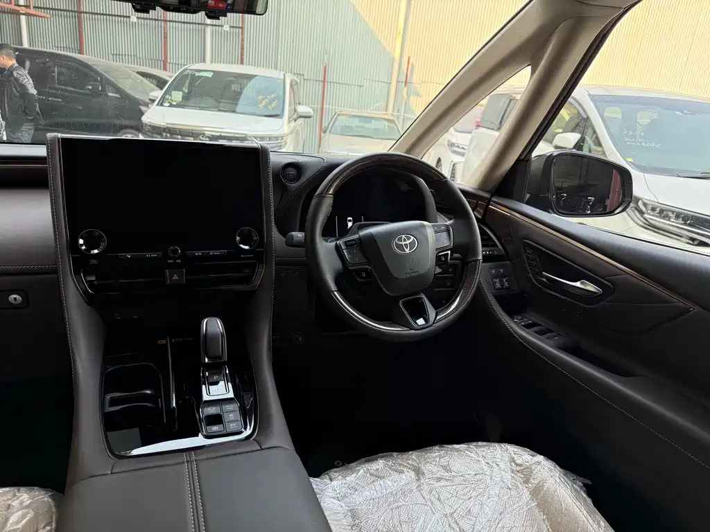 Alfa 2025 Dual Engine 2.5L Premium Gold Edition купить на сайте DeffCars