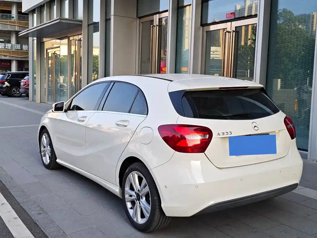 Mercedes-Benz A-Class Imported 2016 A 200 Dynamic купить на сайте DeffCars