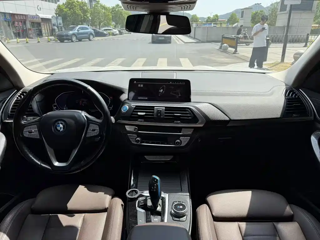 BMW iX3 2021 leading model купить на сайте DeffCars