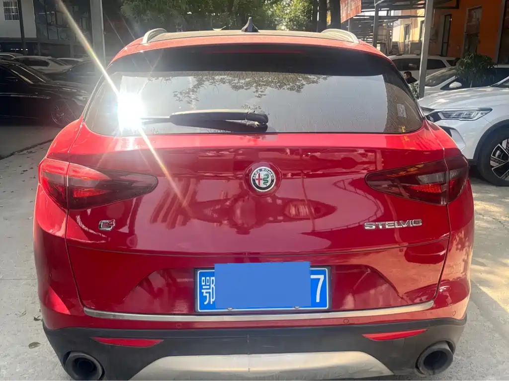 Stelvio 2017 2.0T 200HP Deluxe Edition купить на сайте DeffCars