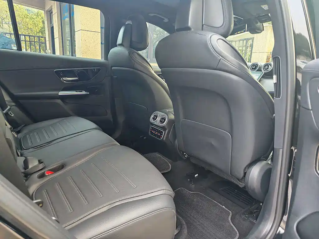 Mercedes-Benz GLC 2023 facelift GLC 260 L 4MATIC luxury model 7 seats купить на сайте DeffCars