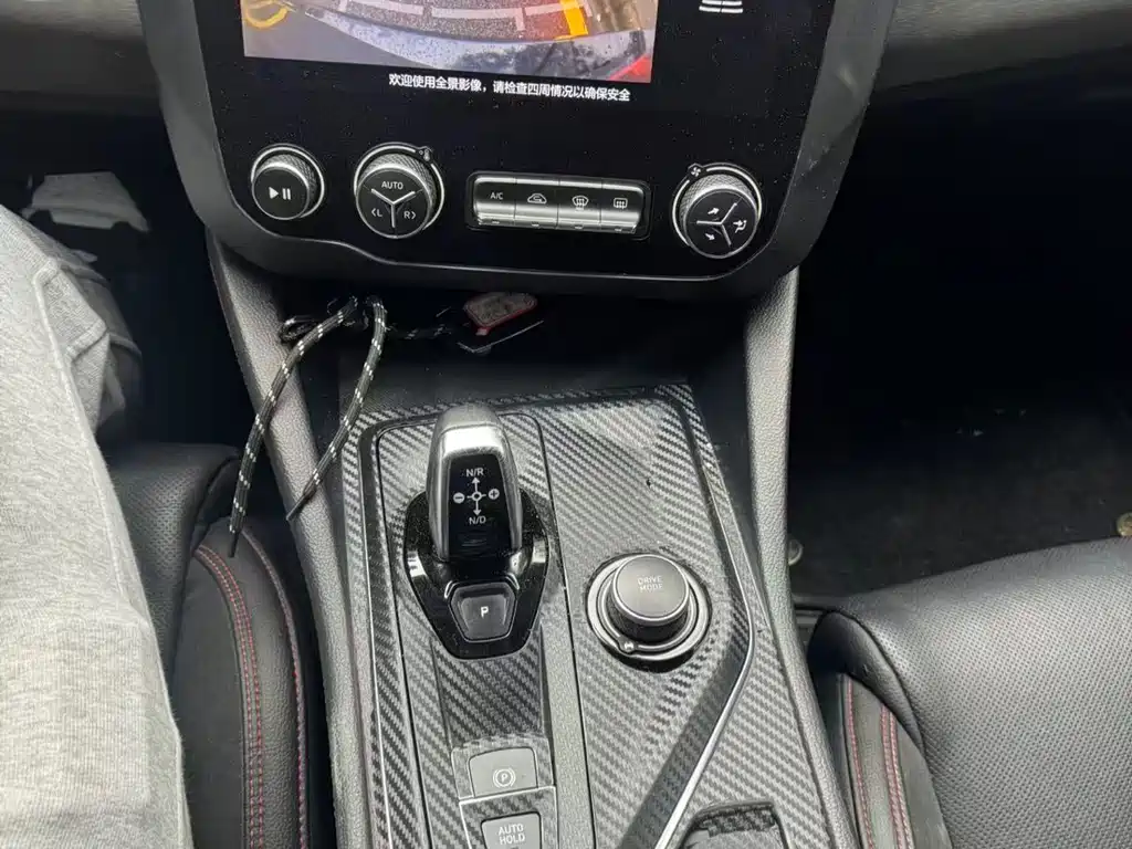 Lynk & Co 03 2019 2.0TD automatic version купить на сайте DeffCars