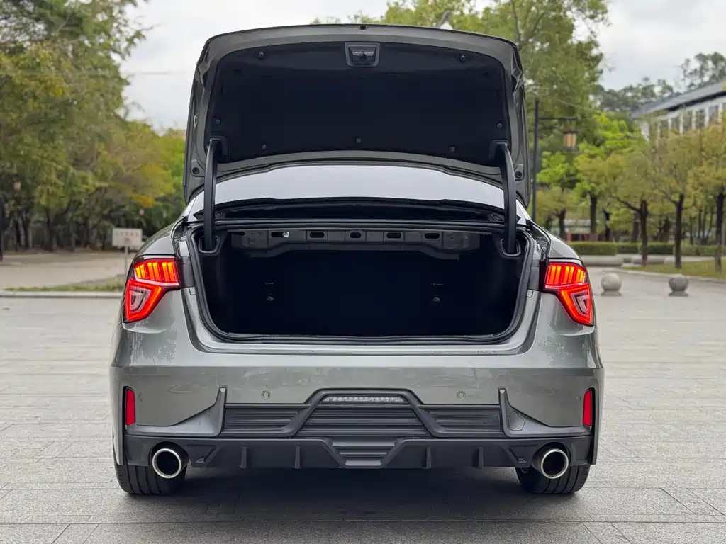 Lynk & Co 03 2022 2.0TD DCT Pro купить на сайте DeffCars
