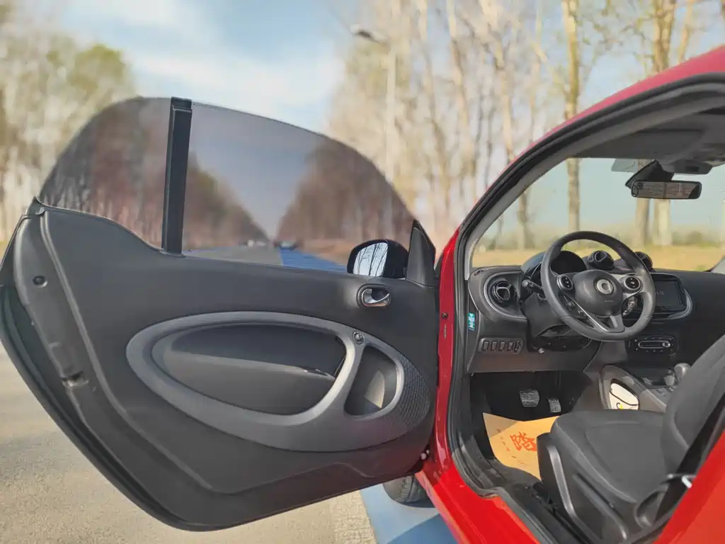 smart fortwo 2019 0.9T 66kW hard top engine version National VI купить на сайте DeffCars
