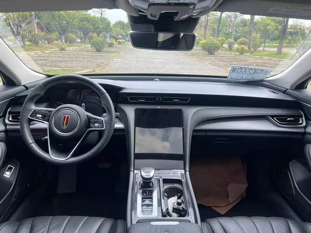 Hongqi H5 2023 2.0T Automatic Zhilianqichang Edition купить на сайте DeffCars
