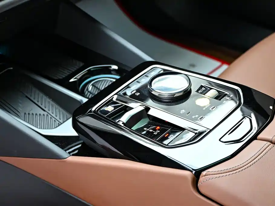 BMW 5 Series 2024 530Li Leading M Sports Package купить на сайте DeffCars