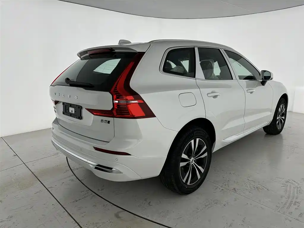 Volvo XC60 2024 B5 four-wheel drive Zhiyi Luxury Edition купить на сайте DeffCars