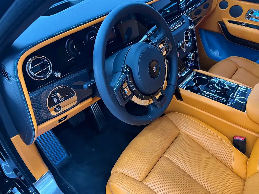 Cullinan 2024 Black Badge купить на сайте DeffCars