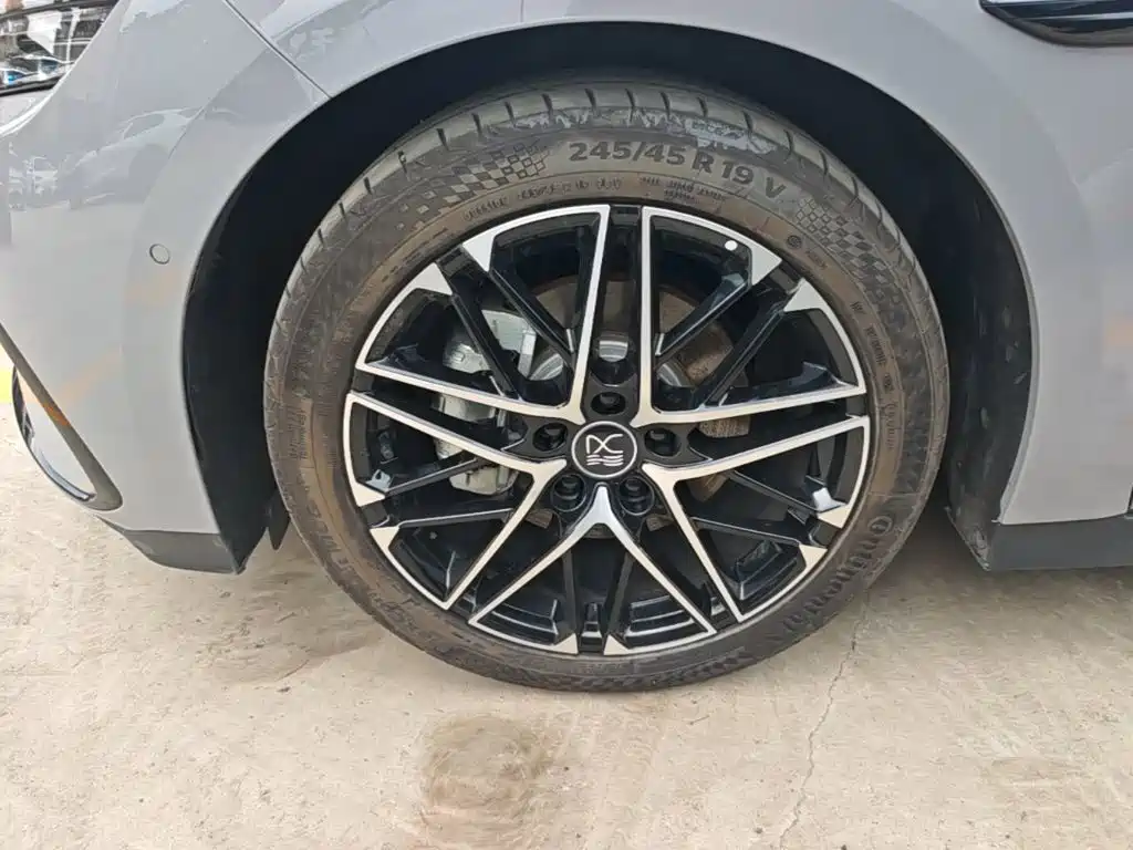 Han 2025 EV Smart Driving Edition 605KM Premium Type купить на сайте DeffCars