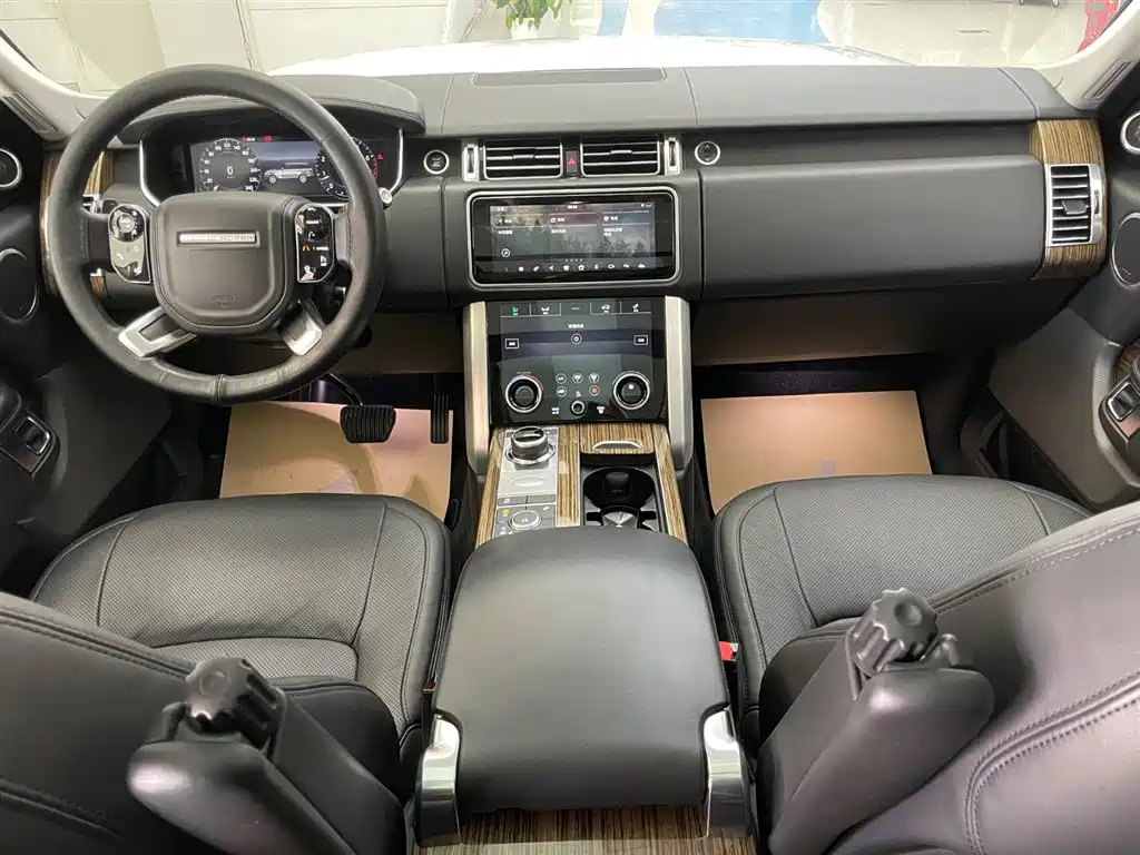Range Rover 2018 3.0 SC V6 Vogue Edition купить на сайте DeffCars