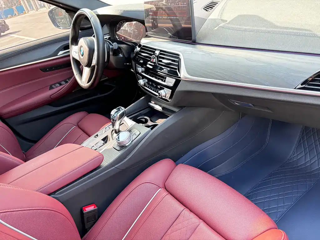 BMW 5 Series 2023 facelift 530Li exclusive M sports package купить на сайте DeffCars
