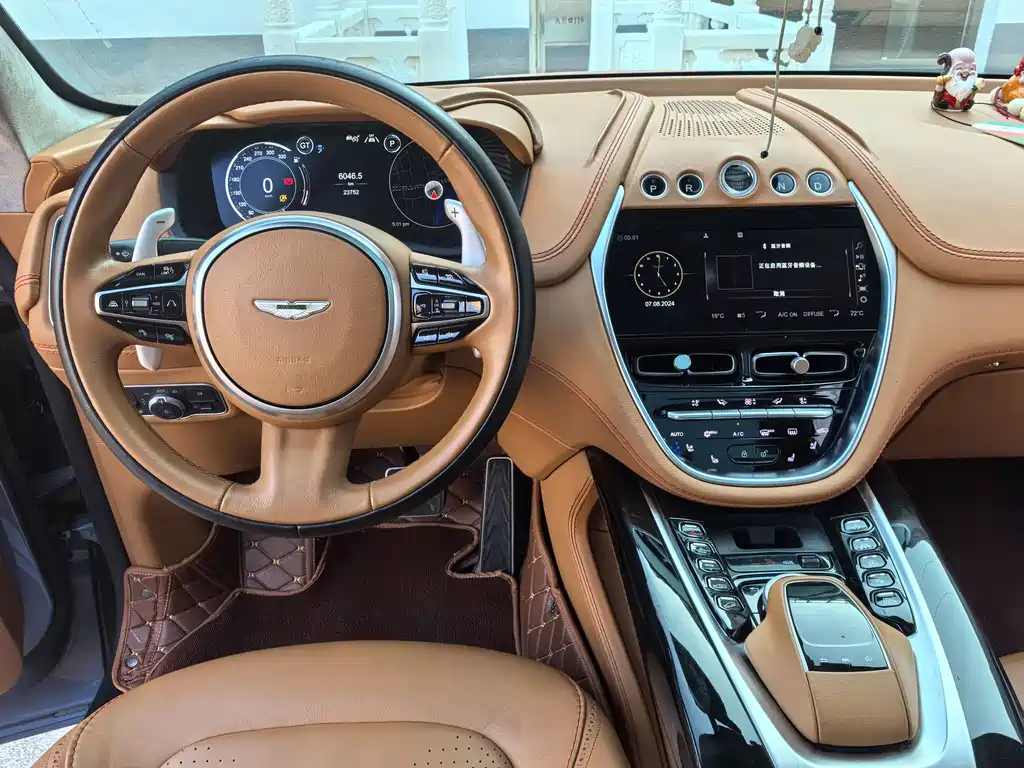 Aston Martin DBX 2022 4.0T V8 купить на сайте DeffCars