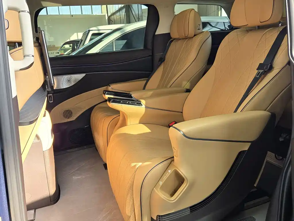 Denza D9 2024 DM-i 980 four-wheel drive flagship model купить на сайте DeffCars