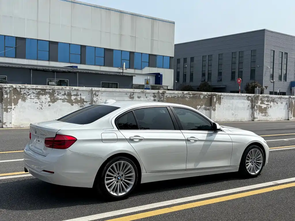 BMW 3 Series 2018 320Li Fashion Model купить на сайте DeffCars