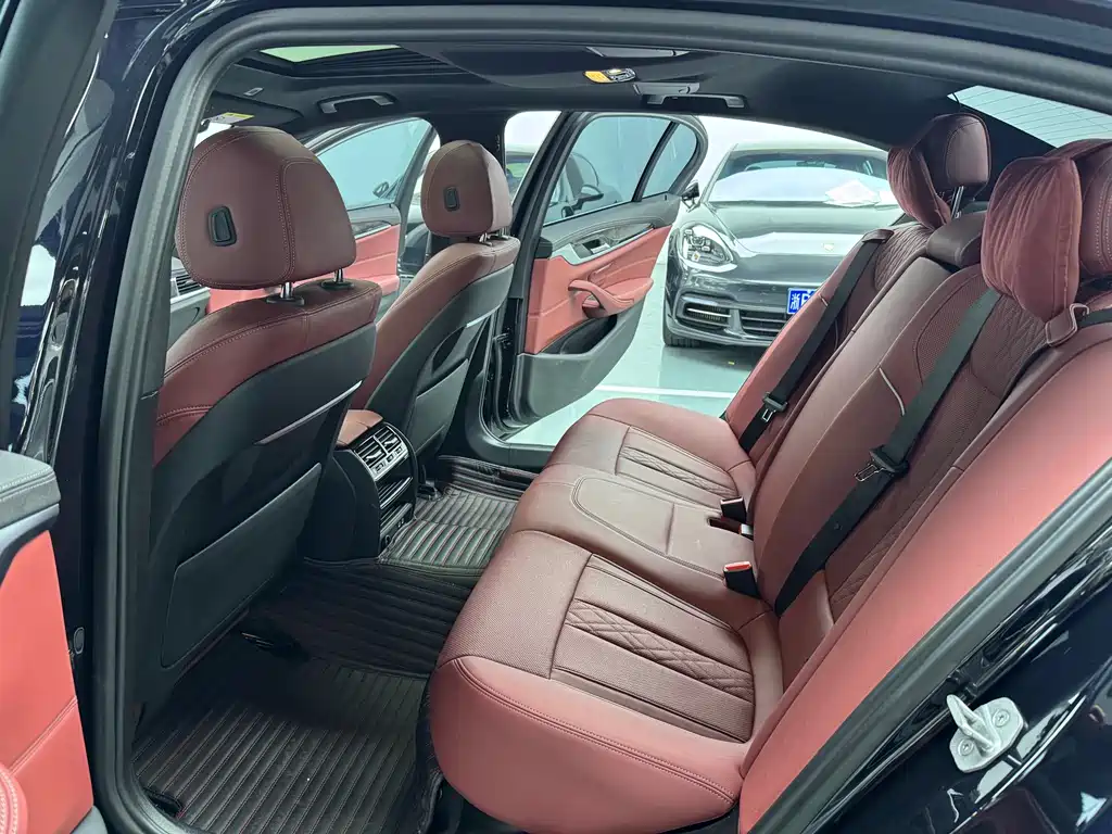 BMW 5 Series 2022 facelift 525Li M Sports Package купить на сайте DeffCars