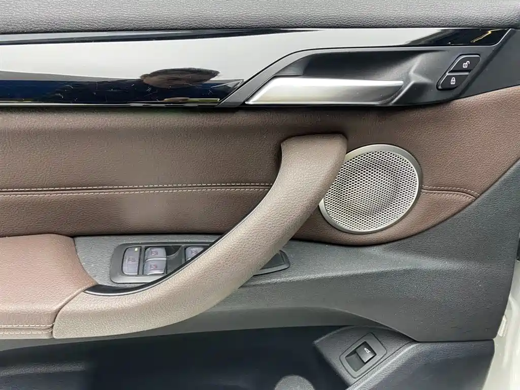 BMW X1 2021 sDrive20Li Fashion Model купить на сайте DeffCars