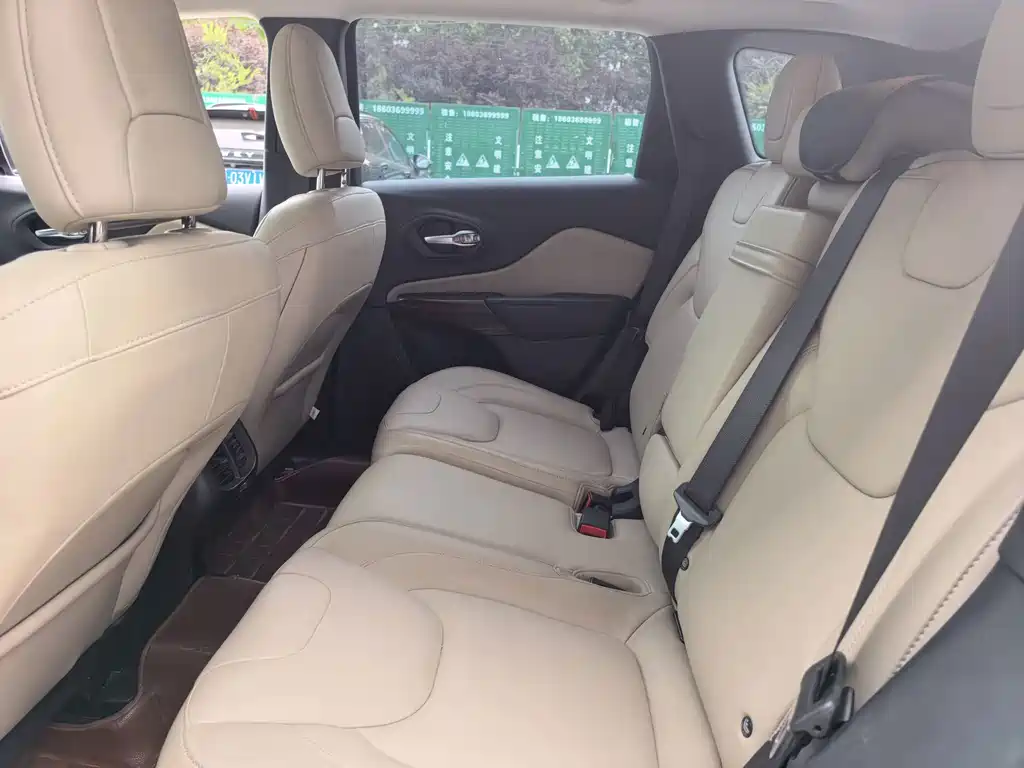 Liberty Light 2016 2.0L Superior Edition купить на сайте DeffCars