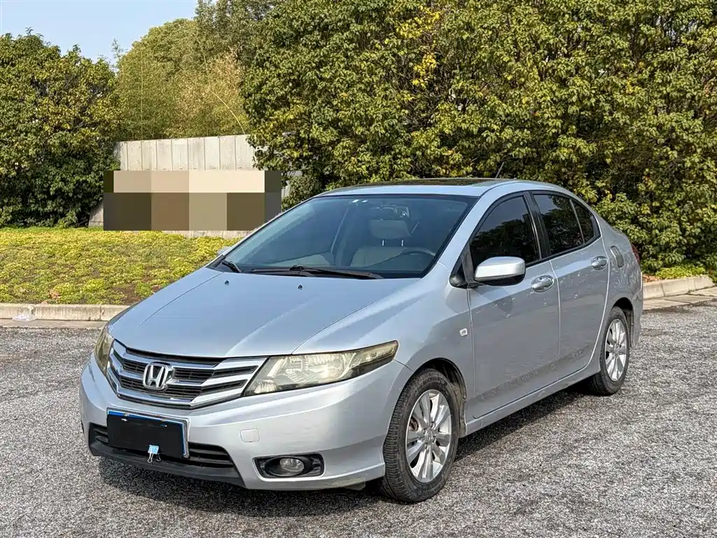 Fengfan Classic 2014 Fashion 1.5L Manual Elite Edition купить на сайте DeffCars