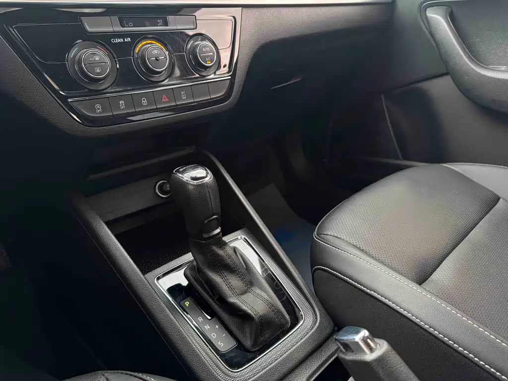 Komic 2021 1.5L automatic comfort version купить на сайте DeffCars
