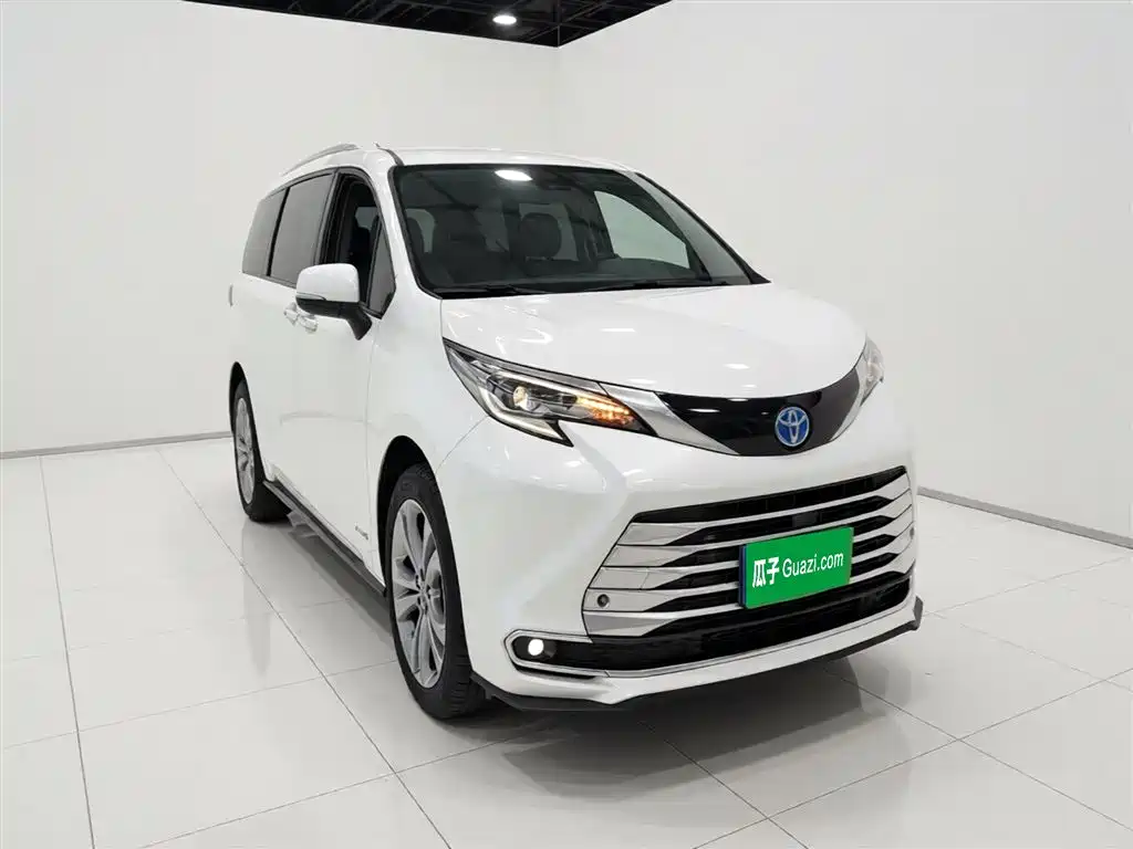 SIENNA 2021 2.5L Hybrid Platinum Edition купить на сайте DeffCars