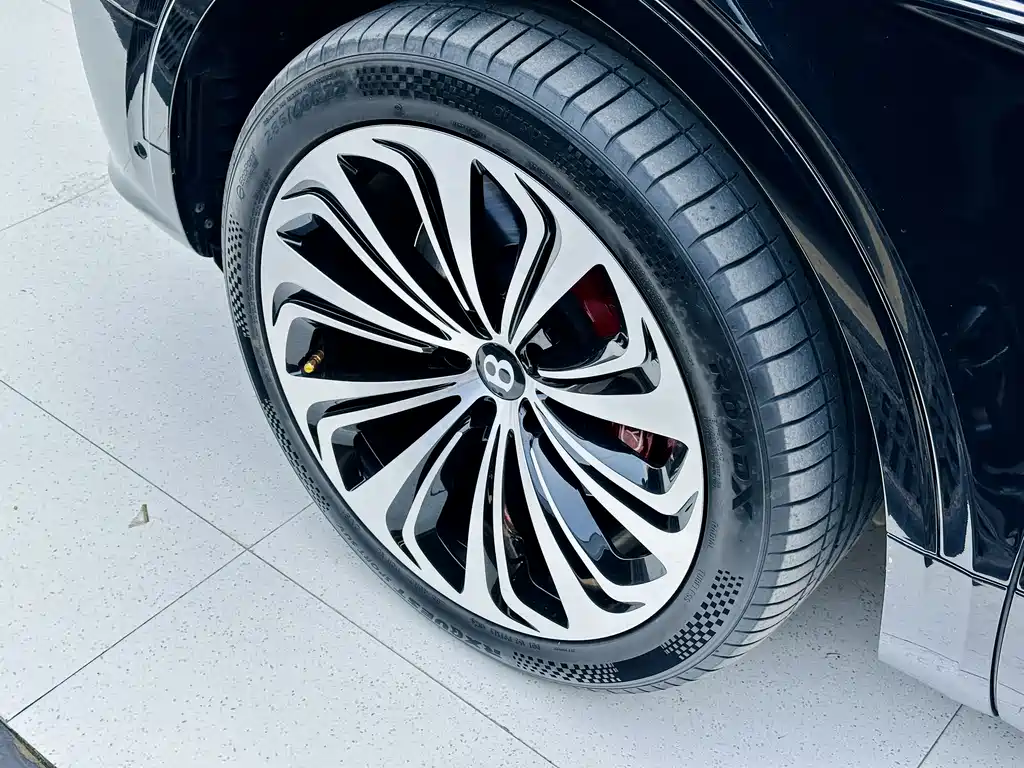 Bentayga 2021 4.0T V8 купить на сайте DeffCars
