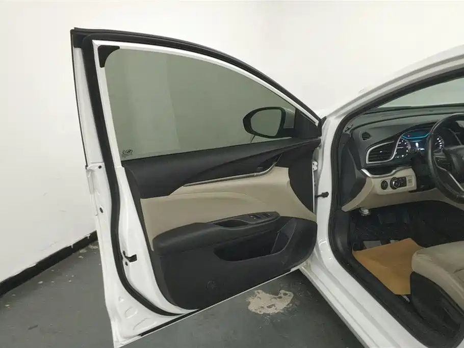Yinglang 2019 15T dual-clutch interconnected elite model National V купить на сайте DeffCars
