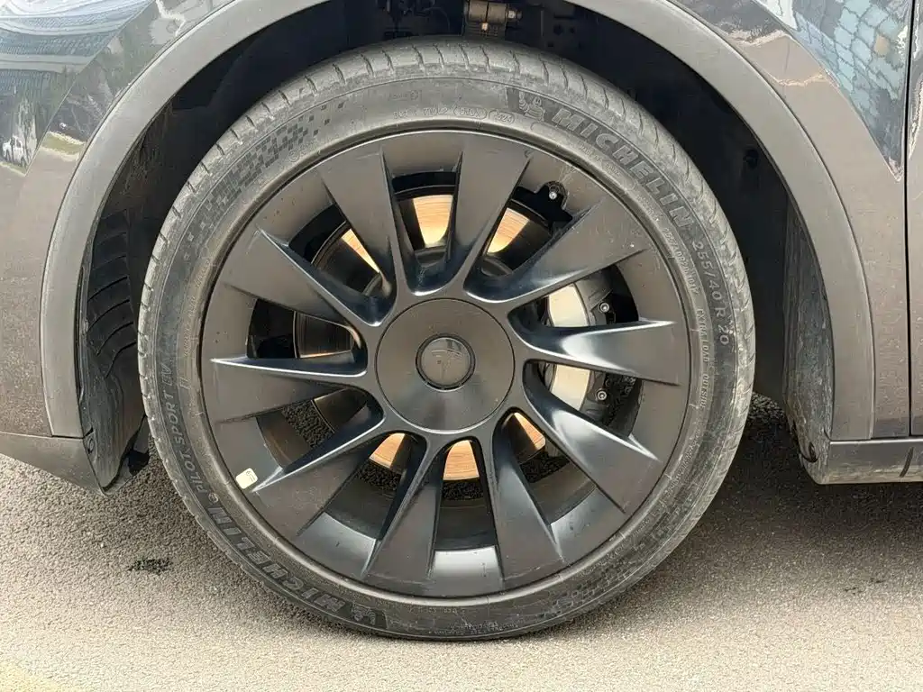 Model Y 2024 long-range all-wheel drive version купить на сайте DeffCars