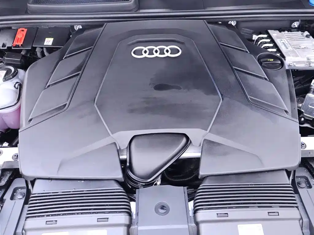 Audi Q7 2025 55 TFSI quattro S line Black Warrior купить на сайте DeffCars