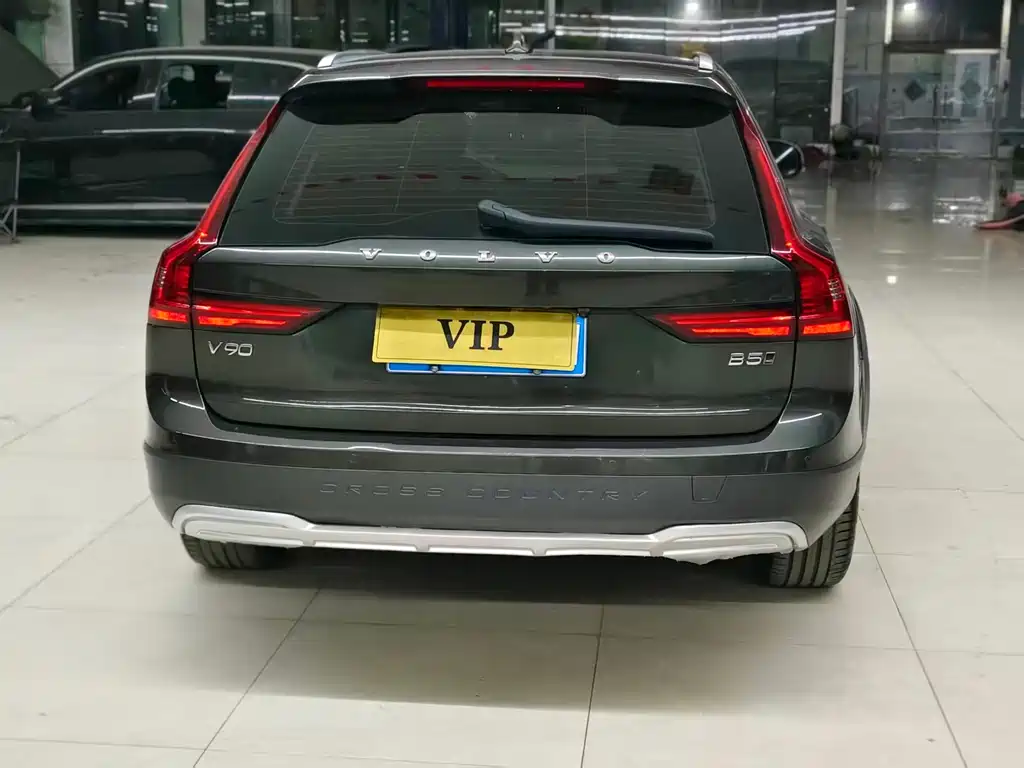 Volvo V90 2021 Cross Country B5 AWD Zhiyuan Edition купить на сайте DeffCars