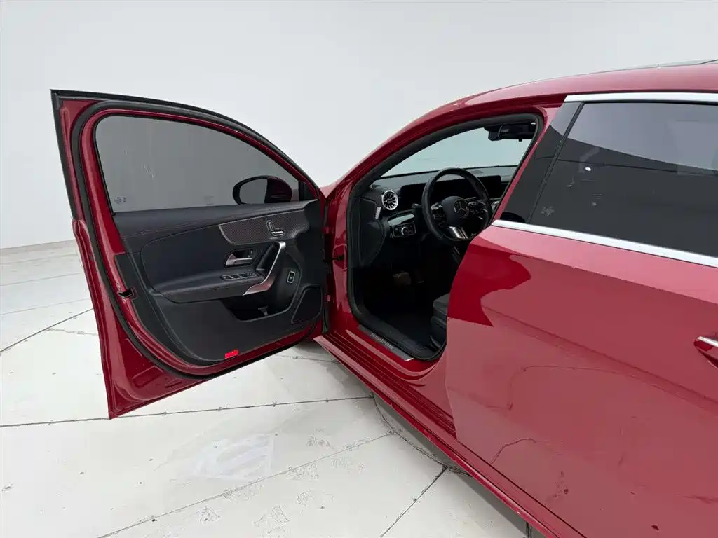 Mercedes-Benz A-Class 2023 A 200 L Fashion Model купить на сайте DeffCars