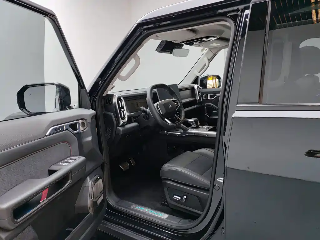 Jietu Traveler 2023 2.0T four-wheel drive crossover PRO купить на сайте DeffCars
